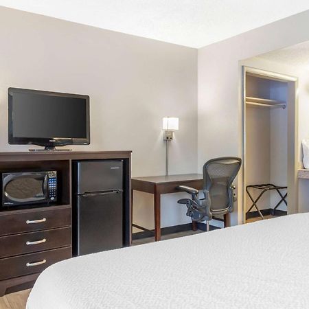 Days Inn By Wyndham Wrightstown Mcguire Afb Bordentown Eksteriør bilde