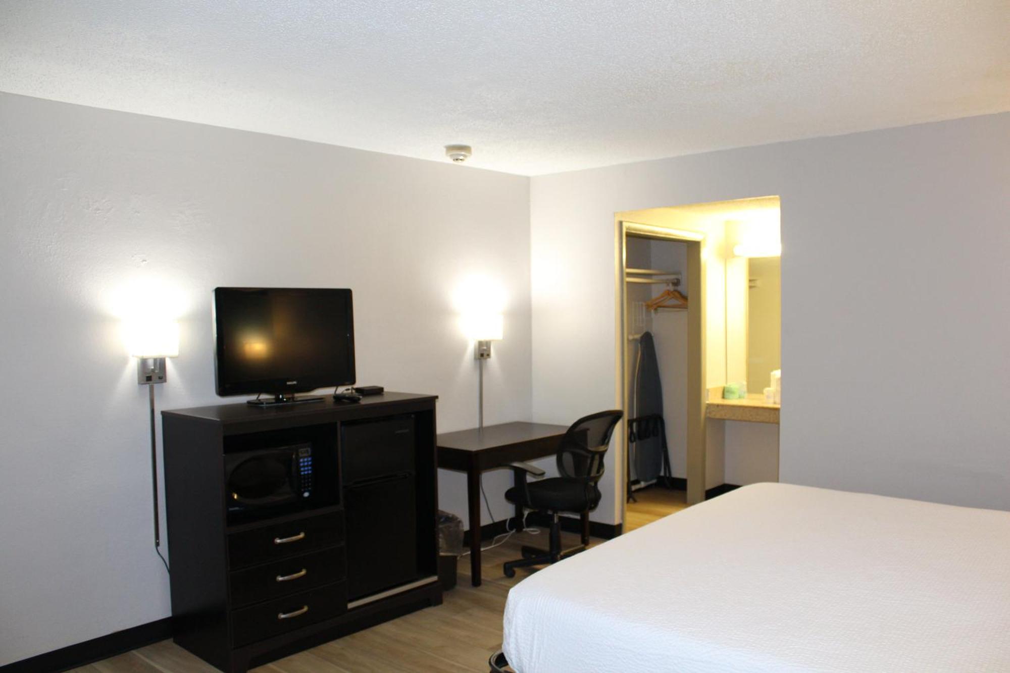Days Inn By Wyndham Wrightstown Mcguire Afb Bordentown Eksteriør bilde