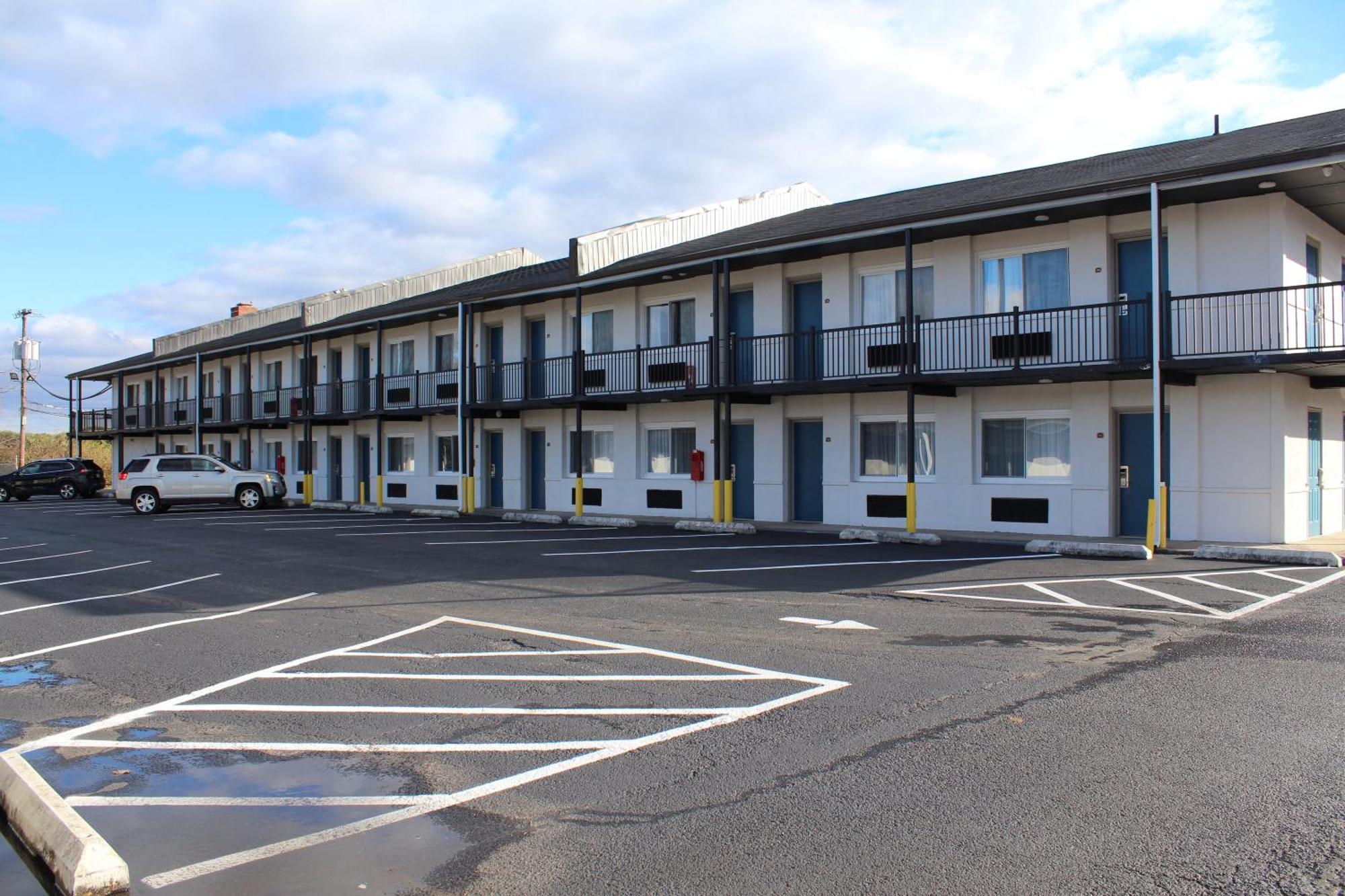 Days Inn By Wyndham Wrightstown Mcguire Afb Bordentown Eksteriør bilde