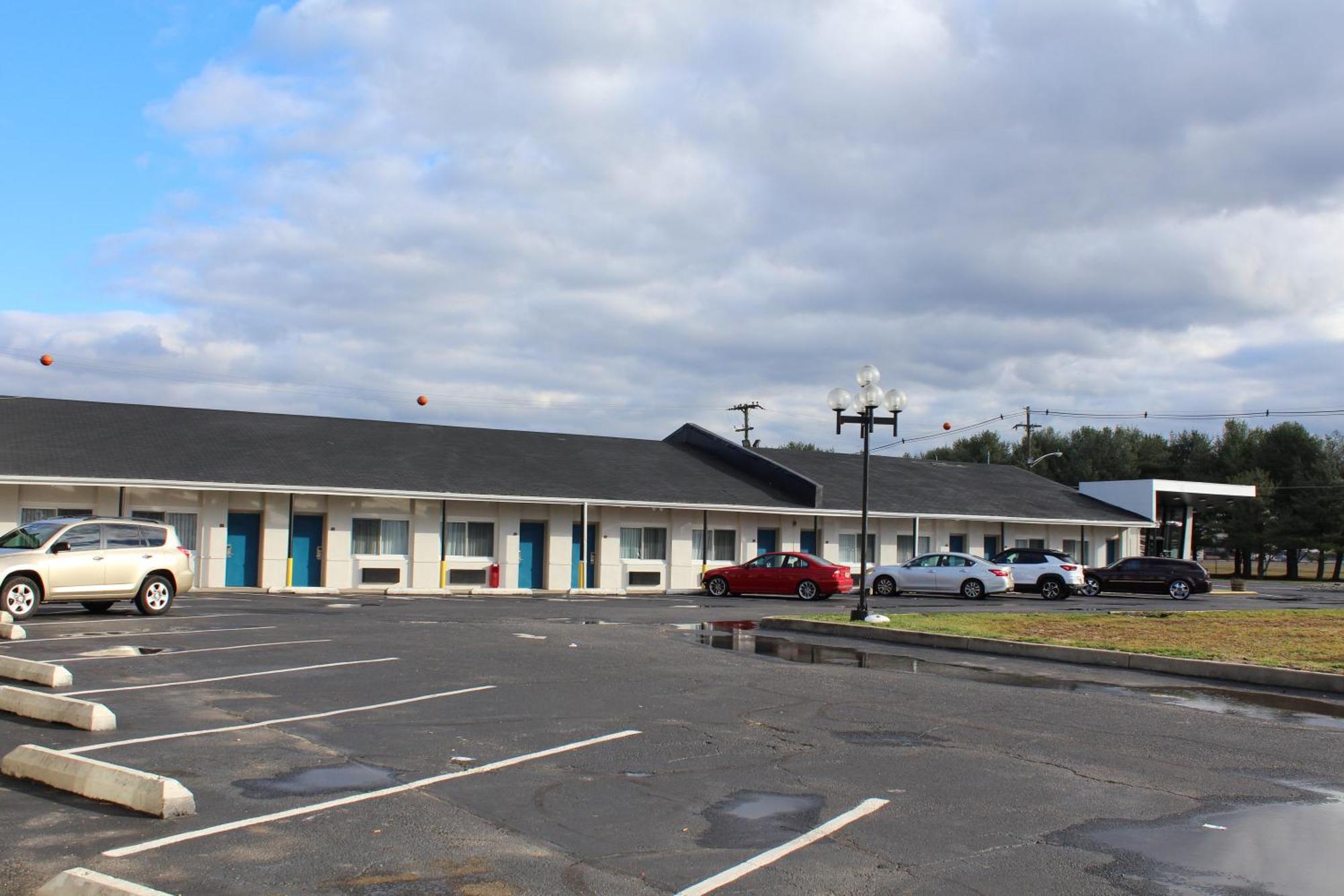 Days Inn By Wyndham Wrightstown Mcguire Afb Bordentown Eksteriør bilde
