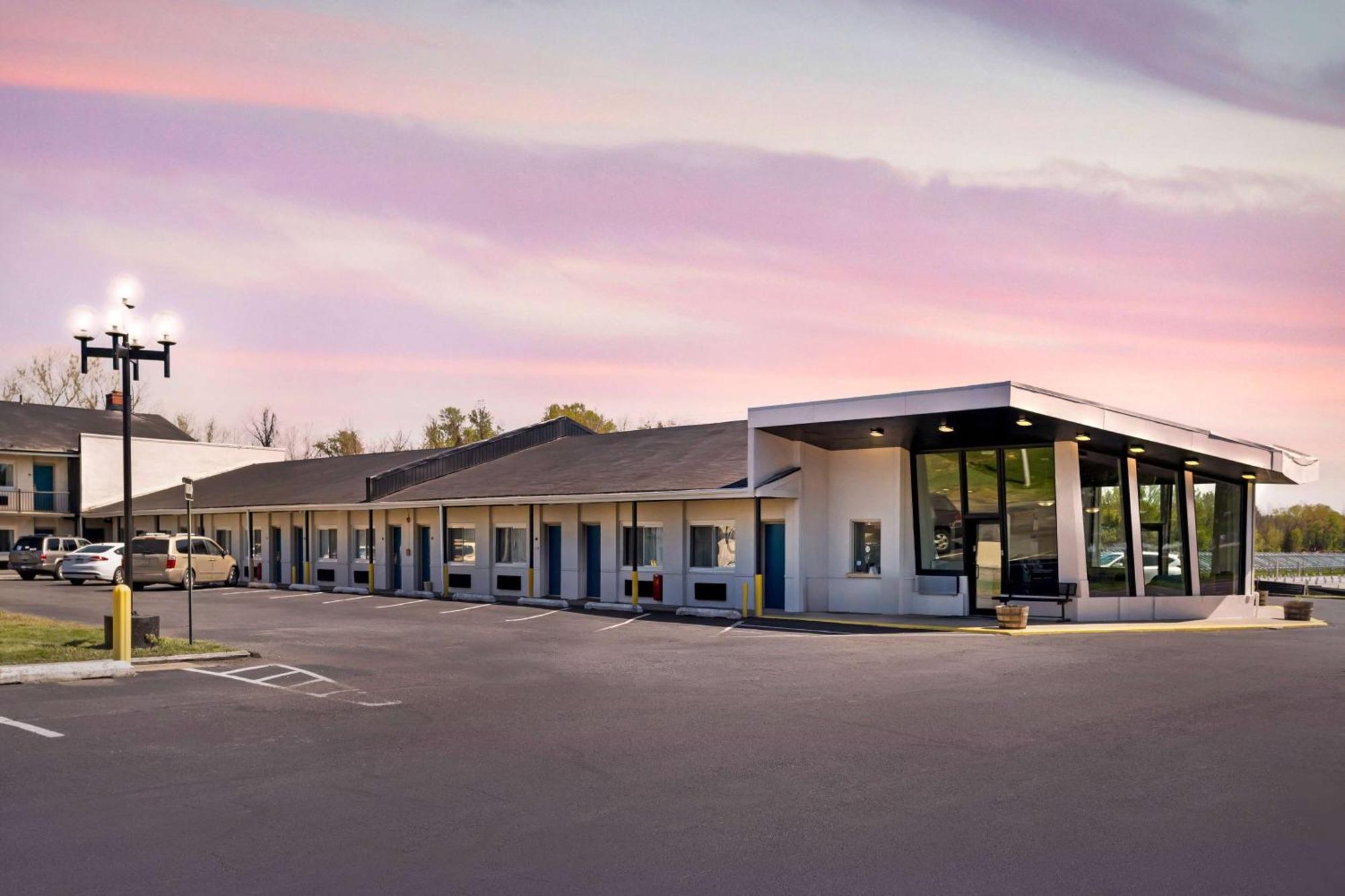 Days Inn By Wyndham Wrightstown Mcguire Afb Bordentown Eksteriør bilde