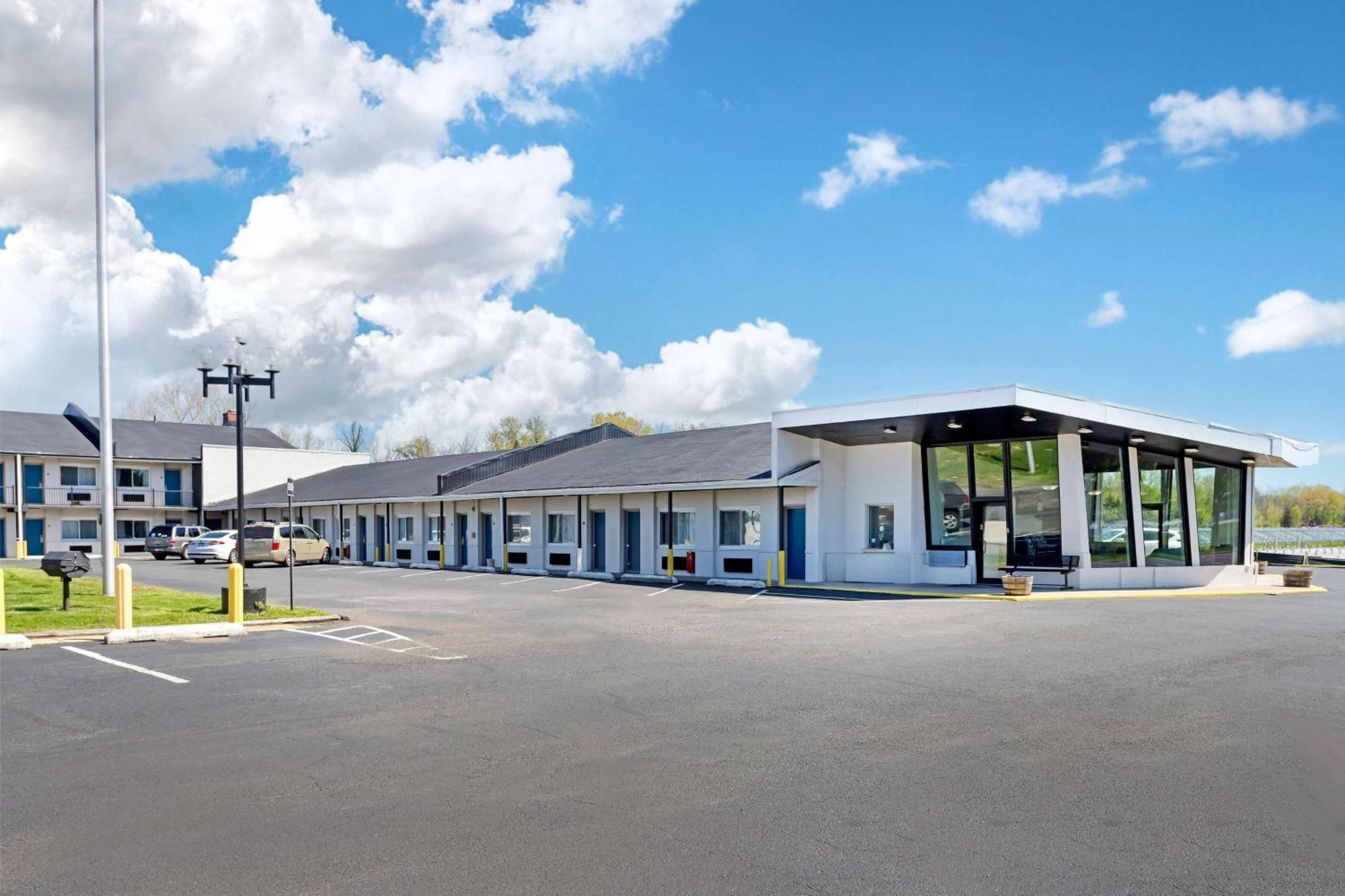 Days Inn By Wyndham Wrightstown Mcguire Afb Bordentown Eksteriør bilde